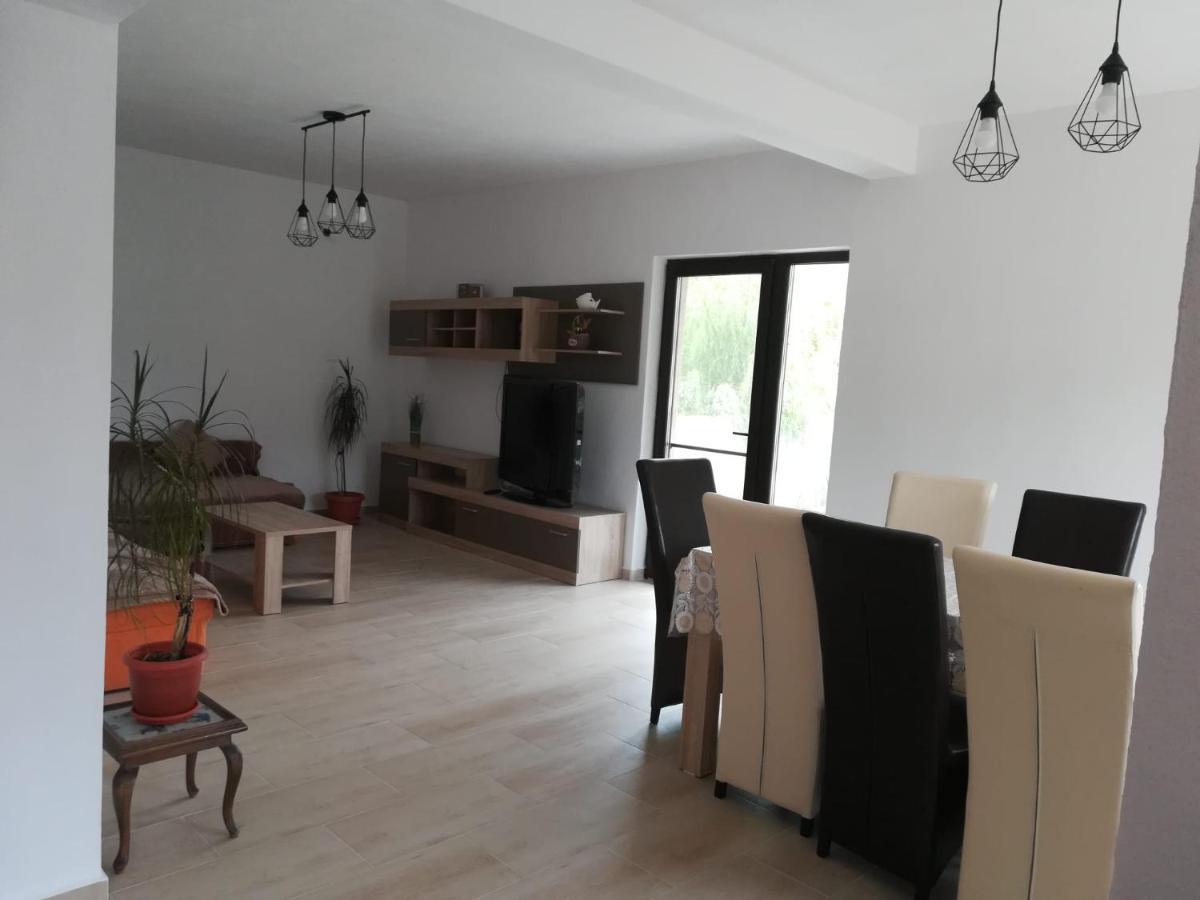Ferienwohnung Casa Colt De Rai Ogradina Exterior foto