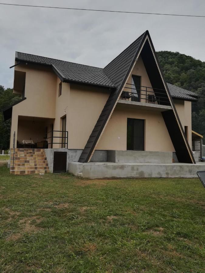 Ferienwohnung Casa Colt De Rai Ogradina Exterior foto